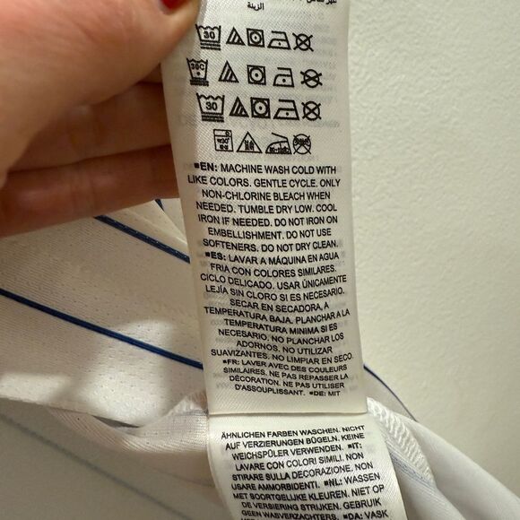 NEW Nike Chicago Cubs Women's Limited Jersey, Medium, NWT, retails 159.99 - Picture 16 of 16